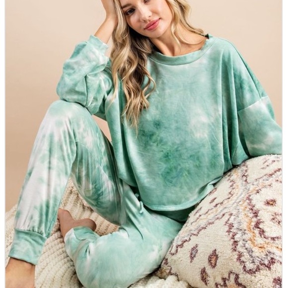 🧚🏻MINT COZY SLOUCHY TIE DYE TOP - Picture 3 of 4